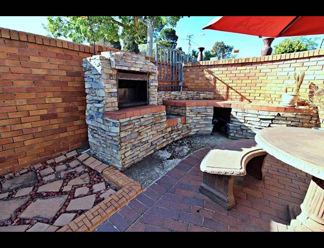 3 BEDROOM HOUSE FOR SALE IN CRESTON HILL